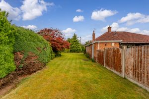 Wrap Around Garden- click for photo gallery